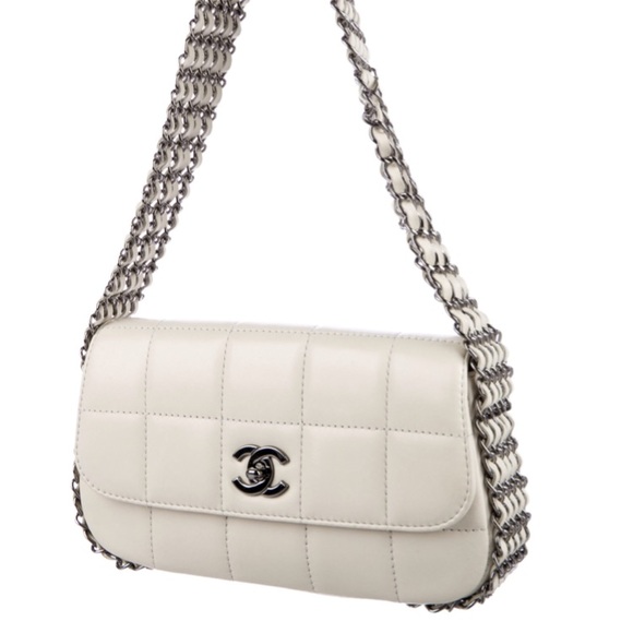 CHANEL ROCK AND CHAIN FLAP BAG. Firm price ! - Picture 1 of 10